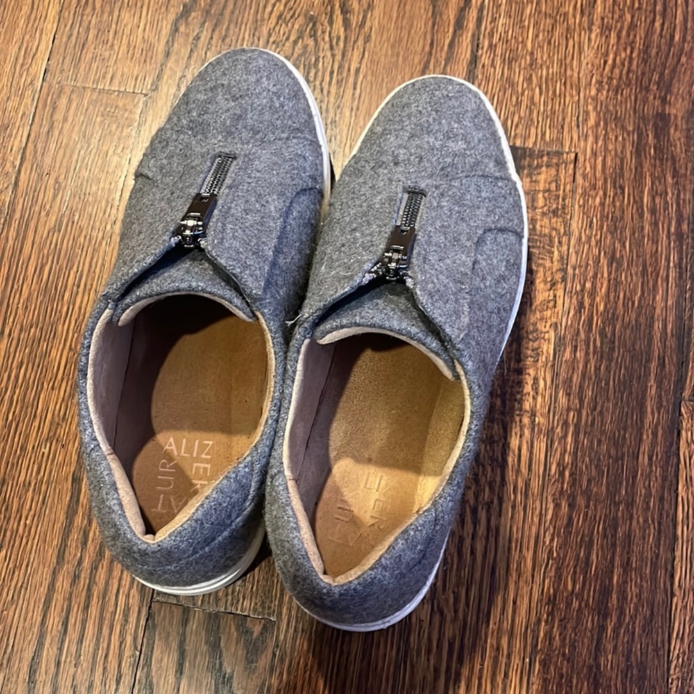 Naturalizer Slip-On Sneaker- Grey (GUC)